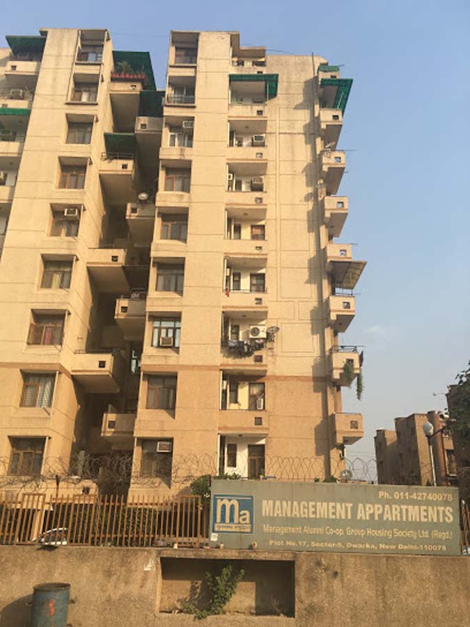 Plot 17, Management Alumni apartment